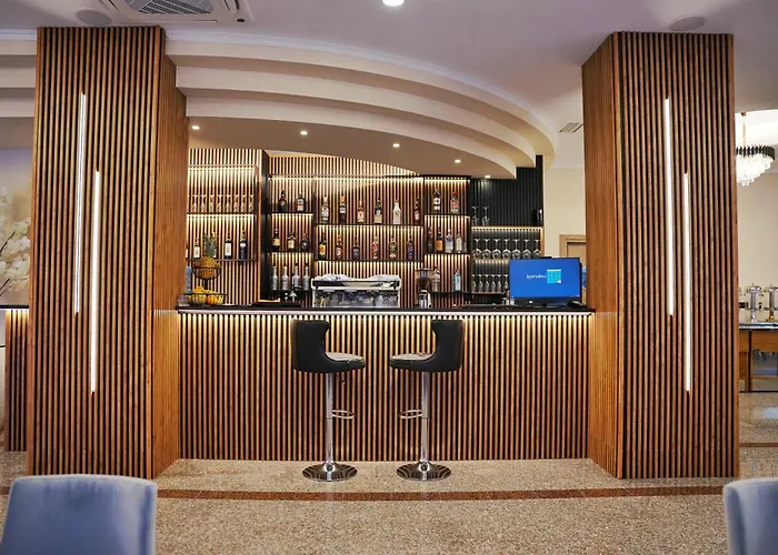 Lumera Hotel