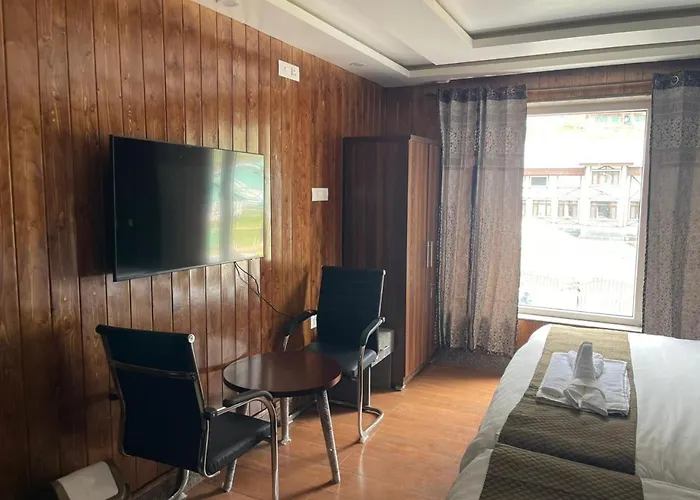 Hotel Sounsar And Restaurant