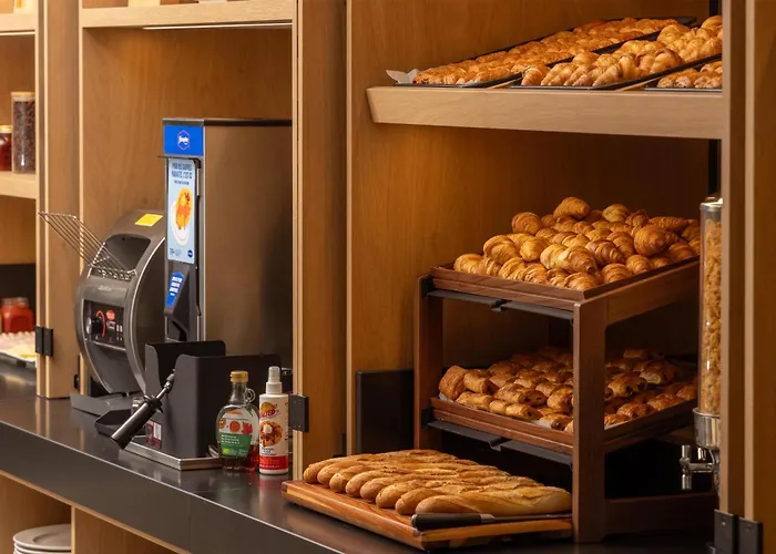 Hampton By Hilton Paris Saint Ouen