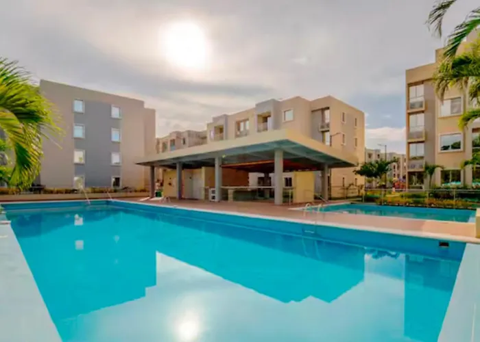 Refugio cerca del mar con Piscina y Aire acondicionado, ideal para 6