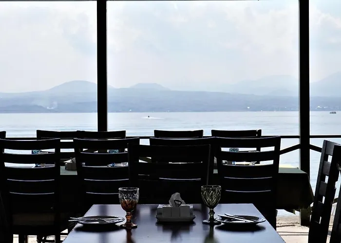Kambuz Hotel Sevan
