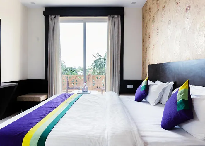 Treebo Premium Royal Amar With Mountain View And Swimming Pool