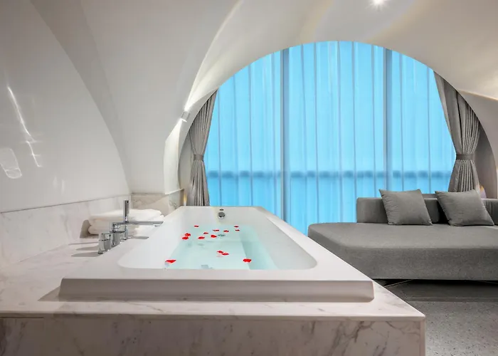 Aspera Star Essence Sky Garden Panoramic Hotel-Jiefangbei Hongya Branch