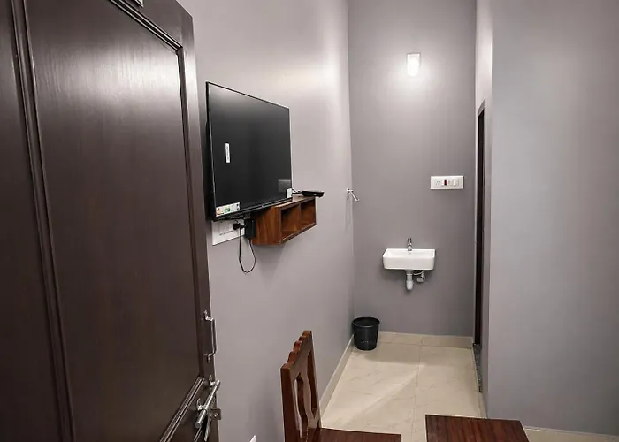 Hotel Sabareesh Kanyakumari