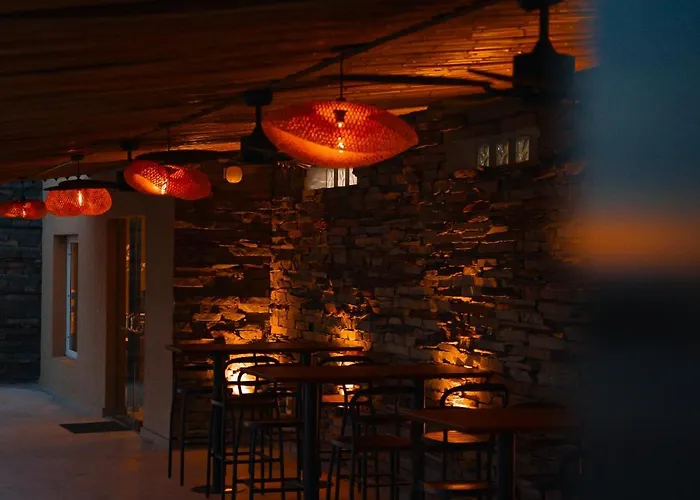 Takua Hotel Serrano