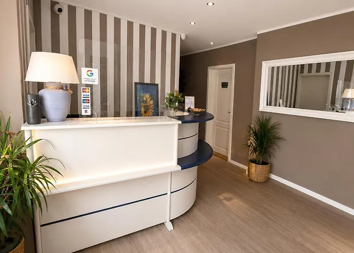 Hotel Alte Mainbruecke - 24 Stunden Check Inn