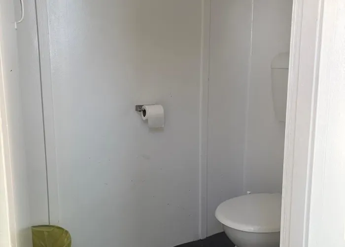 Courty Hotel, Charters Towers