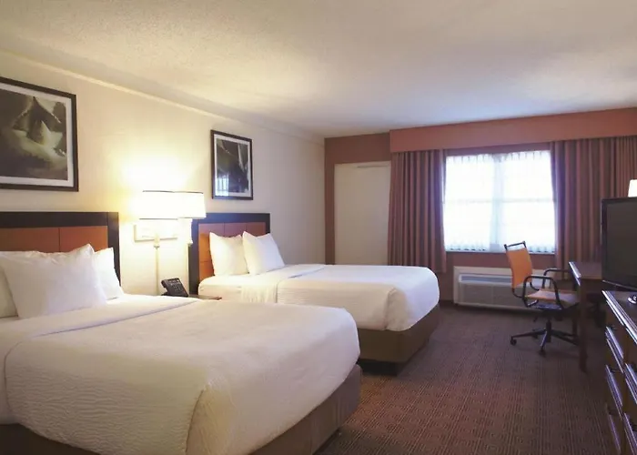 La Quinta Inn & Suites By Wyndham Coral Springs Univ Dr