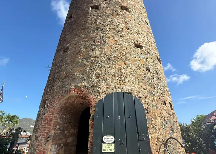 Blackbeards Castle