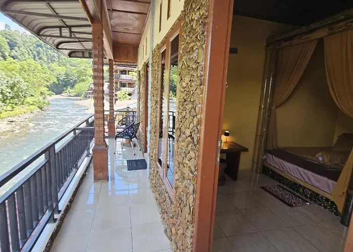 Sumatra Inn & Travel