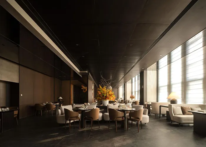 Atour S Hotel Zhengzhou High-Speed Rail East Station Mixc