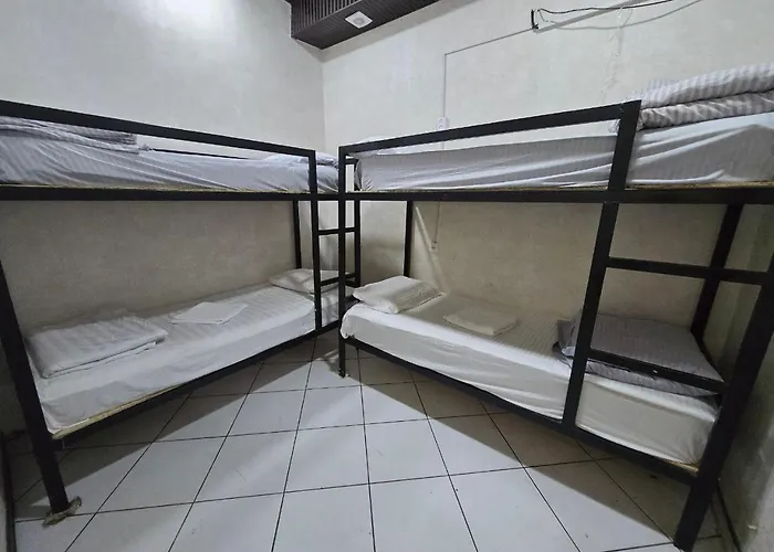 Shinam Hostel 777