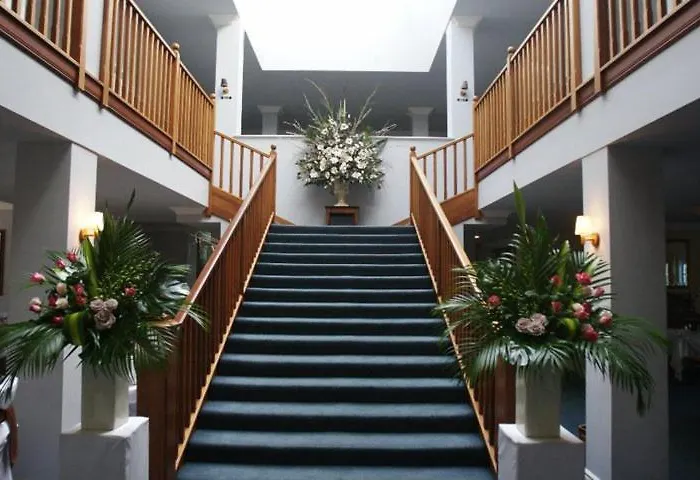 Peel Manor House