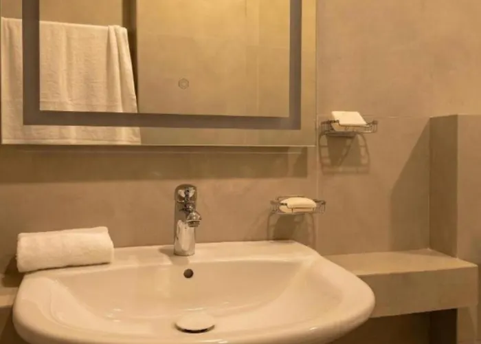 Hotel Mashabrum Skardu Near Skardu Airport & City Centre