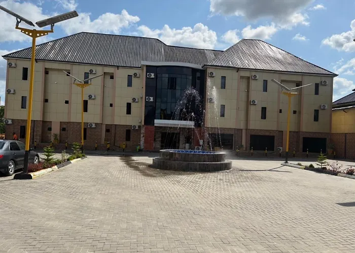 Goldstep Hotel Okpaka