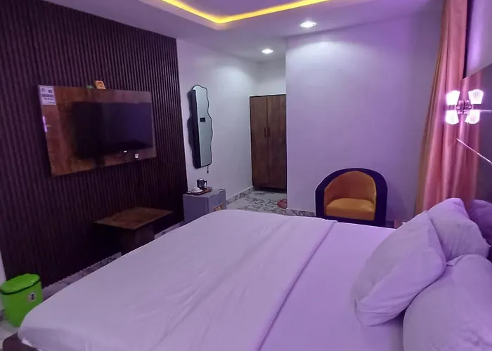 Lakabana Edge Hotel And Suites