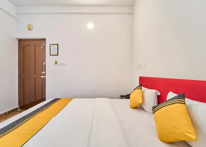 Itsy Hotels R S Bhavan, 2 Km From Mit Gate