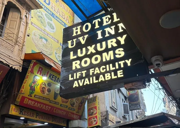Hotel U V 2 Mins From Golden Temple
