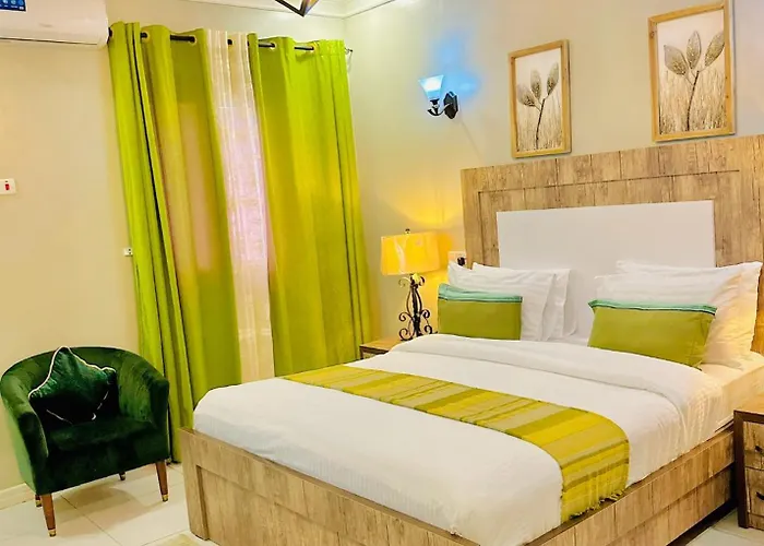Green Paradise Hotel