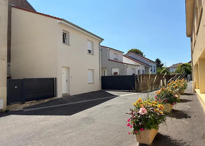 Appart Orange 25 M2 Neuf Rdc