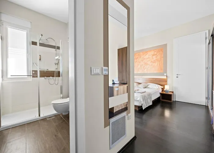 Modern Rooms Villa Oasiss
