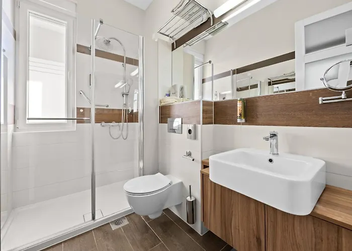 Modern Rooms Villa Oasiss