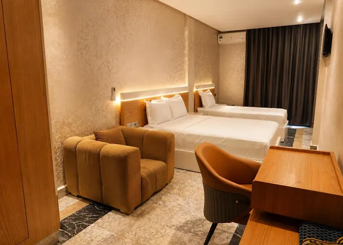 Hotel Aguelmam