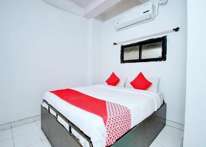 6 Cr Hotel Lucky Star Central Bus Stop