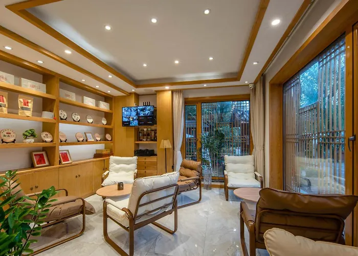 Lijiang Old Town Yunfu Oriental Boutique Inn Free-Flow Coffee & Complimentary Yunnan Beer & Garden Afternoon Tea