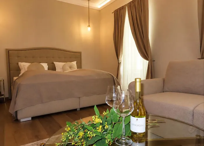 Generalis Wine Hotel