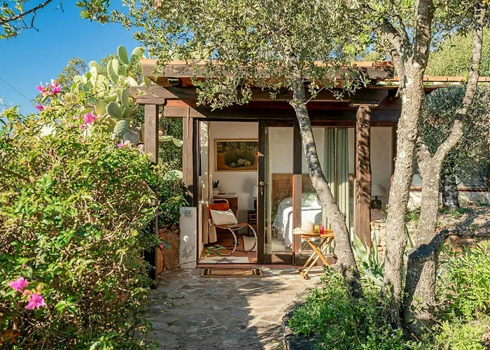 Villa By Porto Istana'S Crystal-Clear Waters