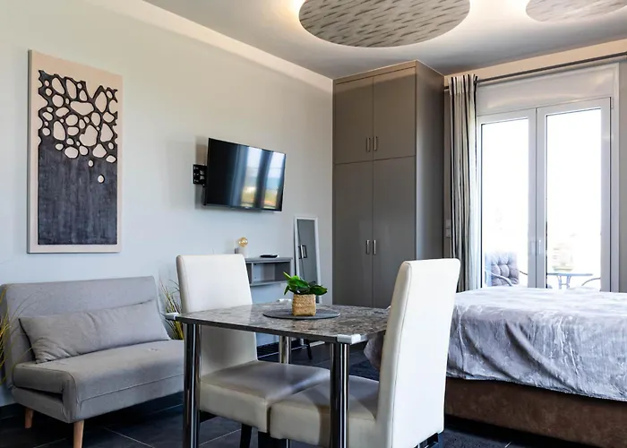 George V Luxury Apartments - Room 3