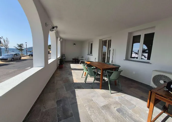 appartement climatise face a la plage