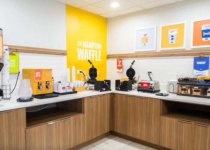 Hampton Inn & Suites Addison