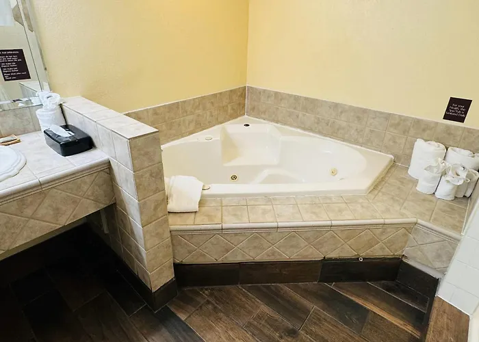 Country Inn & Suites By Radisson, Mishawaka - South Bend