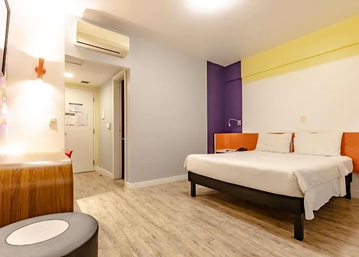 Ibis Styles Balneario Camboriu - 1 Quadra Do Mar Hotel