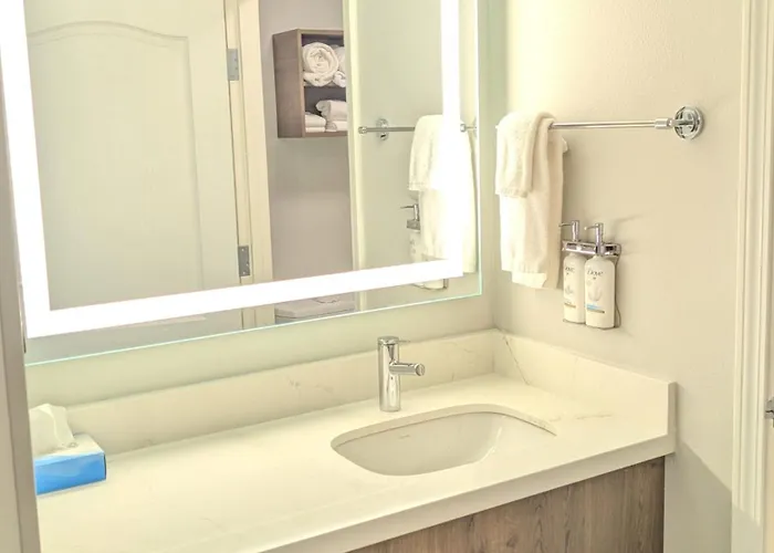 Staybridge Suites Bismarck By Ihg