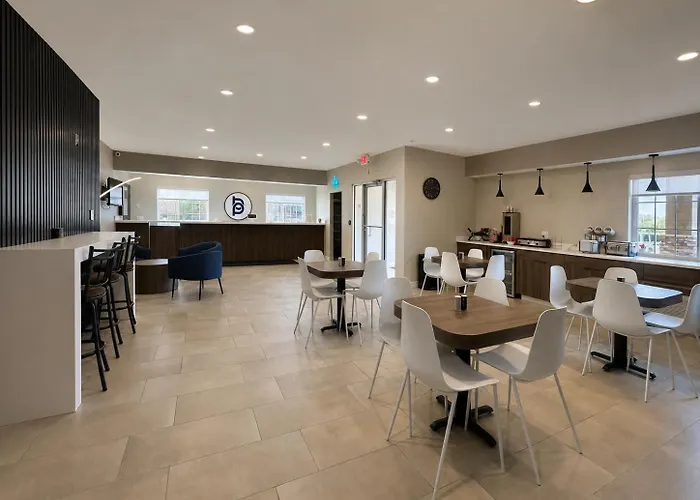 Bridgepointe Inn & Suites By Bphotels, Lincoln I-80 & 27Th St