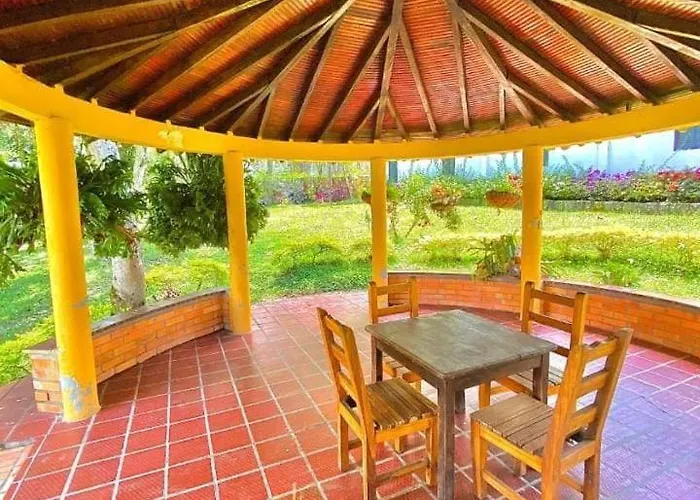 Hotel Hacienda Santa Barbara