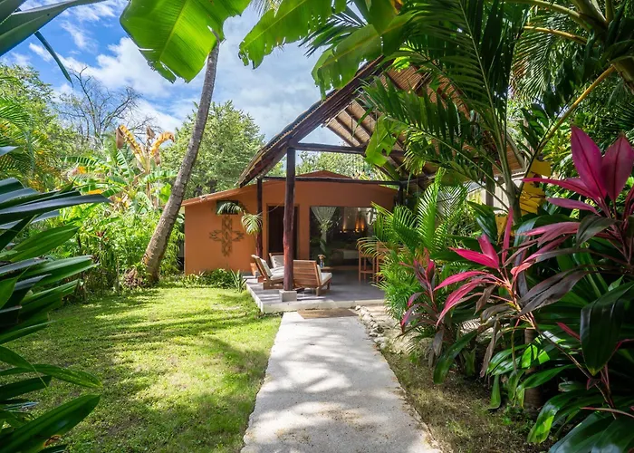 Banana Beach Bungalows Playa Santa Teresa 