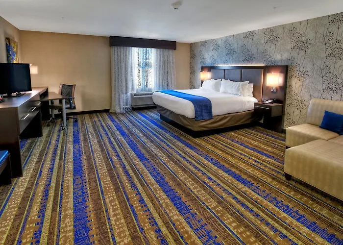 Holiday Inn & Suites Tupelo North By Ihg