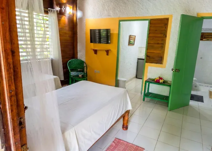 Lighthouse Inn 2
