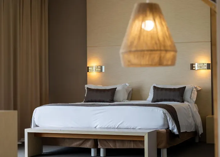 Hôtel du Centre Appart hôtel Business avec Parking Gratuit à Nouméa