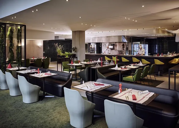 Radisson Blu Cdg Airport Terminal Hotel, Paris