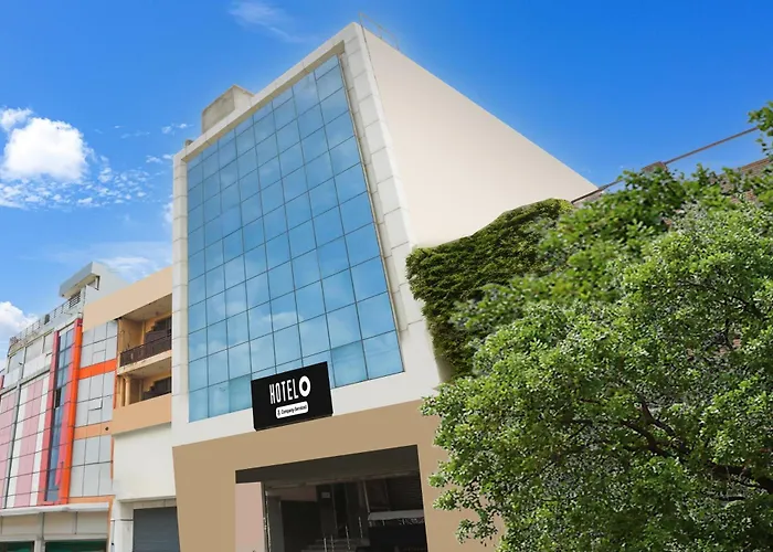 Super Hotel O Downtown Uttam Nagar Formerly Town Plaza