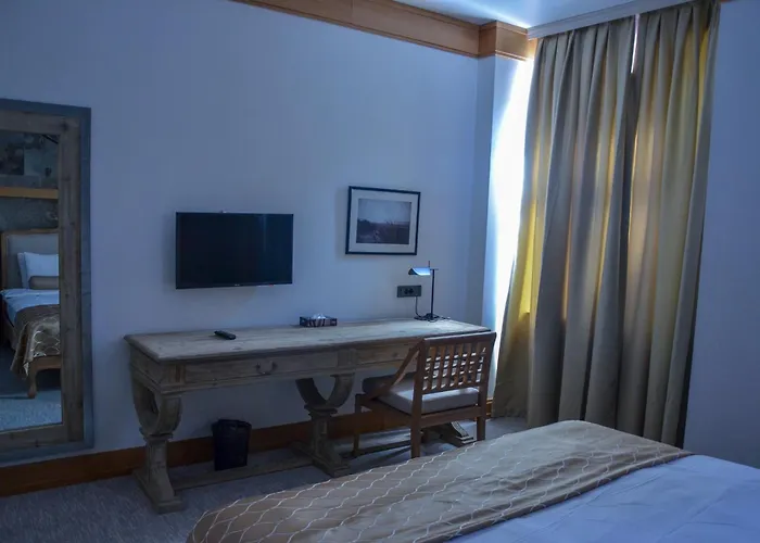 Shirvanshah Hotel