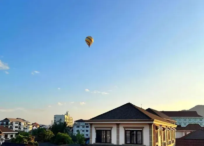 Vang Vieng Camellia Hotel