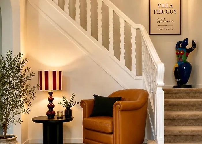 VILLA FER-GUY Beeldige Suite met parking, nabij strand en casino