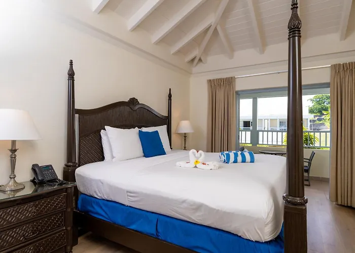 Savannah Beach Club Hotel