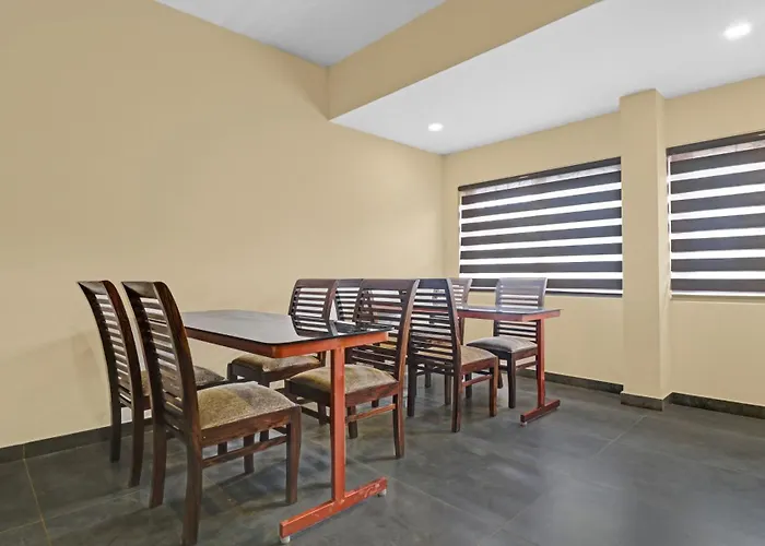Treebo Grand Vistara Airport Suites - 500 M From Cochin Airport With One-Way Airport Transit